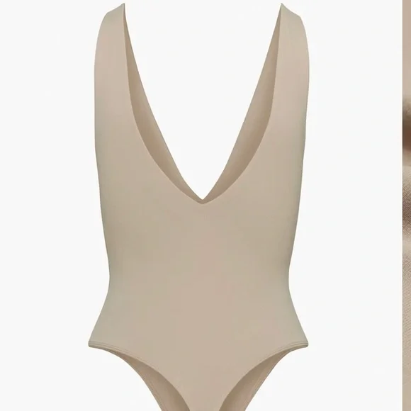 Aritzia VNeck Contour Body Suit - Picture 2 of 4